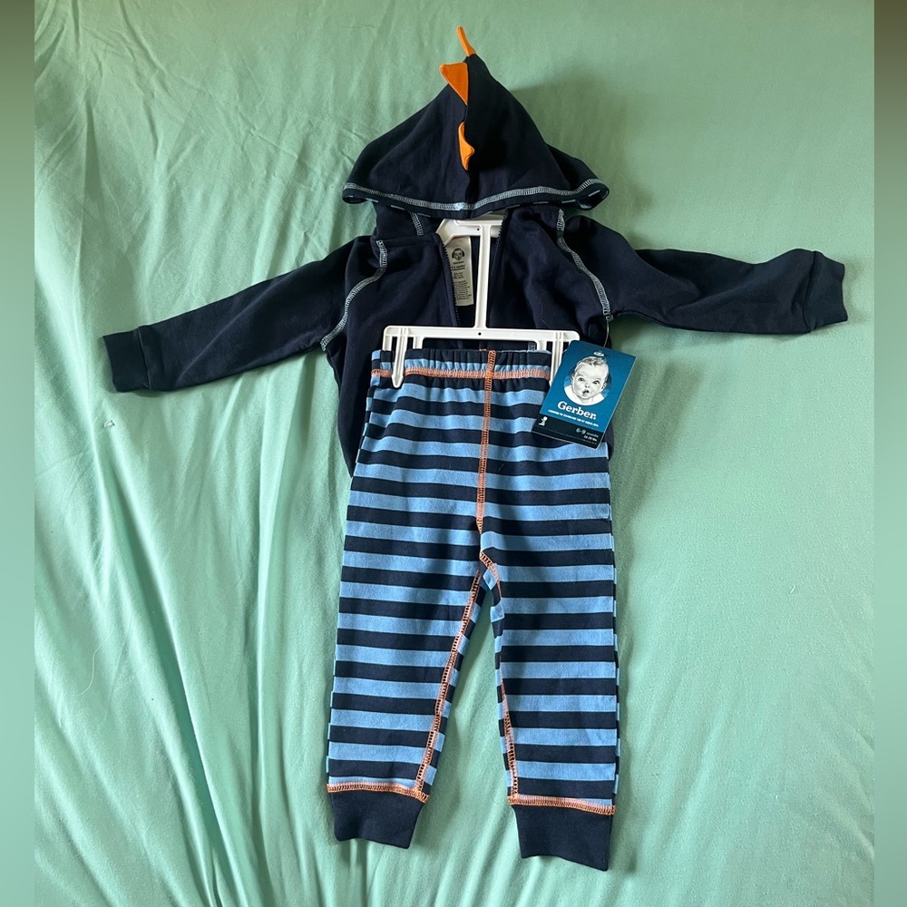 Gerber’s 2-Piece Baby Boys Dino-Mite Hoodie & Active Pants Set 6-9 mos. NWT